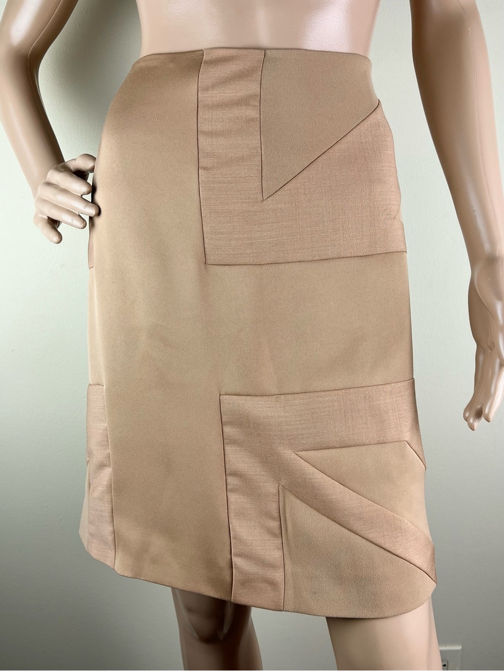 NEW BURBERRY BEIGE PANEL MINI SKIRT - Picture 2 of 10